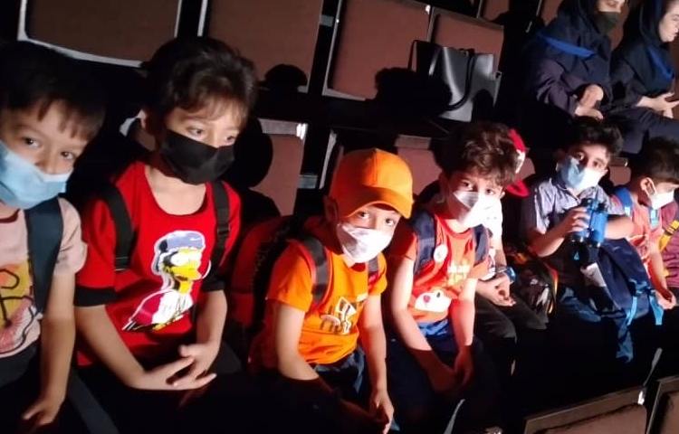 :نمایش شاد و موزیکال نیم وجبی، کلاس شاپرک 1