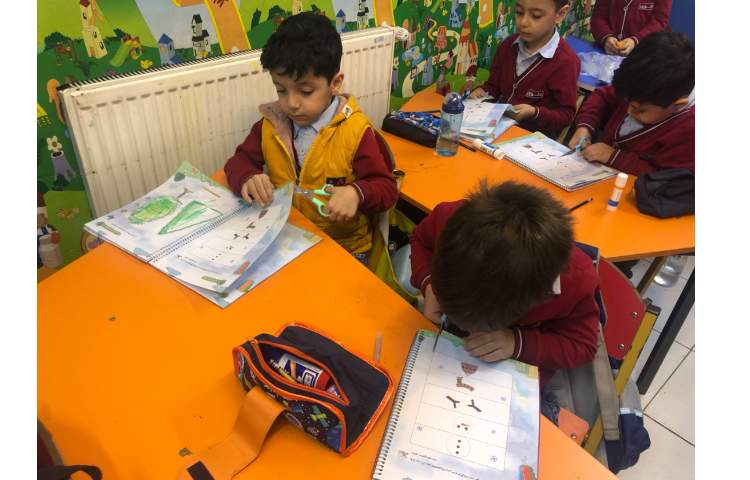 نوشتاری:کلاژ آدم برفی 1