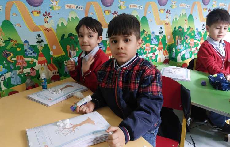 نوشتاری:کلاژ آدم برفی