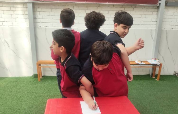 نوشتن لیست مواد غذایی با انجام بازی گروهی 2