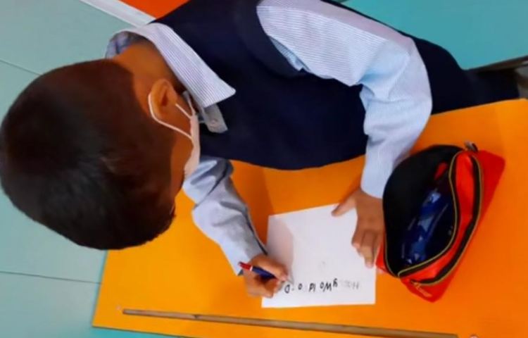 نوشتن نامه به زبان انگلیسی بمناسبت روز جهانی پست(17مهر) 3