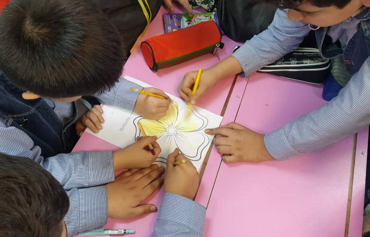 نوشتن ویژگی‌های پیامبر اسلام در قالب کار گروهی 1