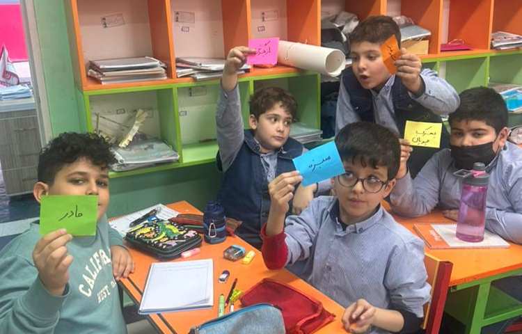 نگارش با بکارگیری کلمات در بندنویسی بین گروه‌های هاوس‌سیستم 3