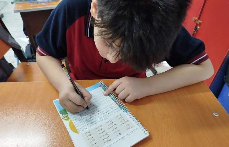 نگارش - حل تمرین 4