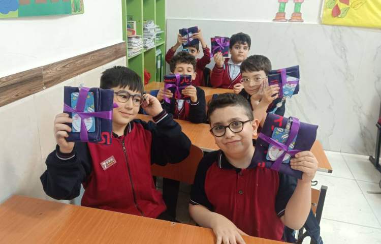 هدایای روز دانش آموز