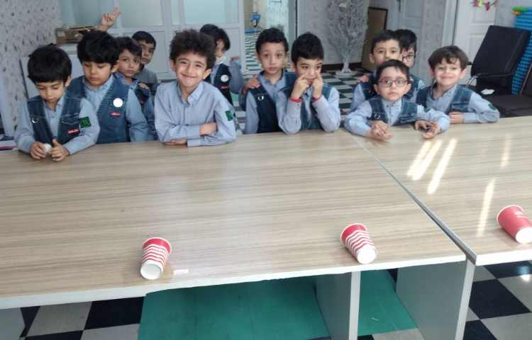 هدایت توپ داخل لیوان با فوت کردن 3