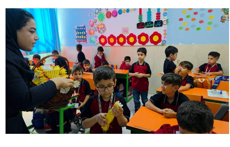 هدیه ای تقدیم به دانش آموزان عزیزم به جهت ورود به کلاس دوم دبستان 4