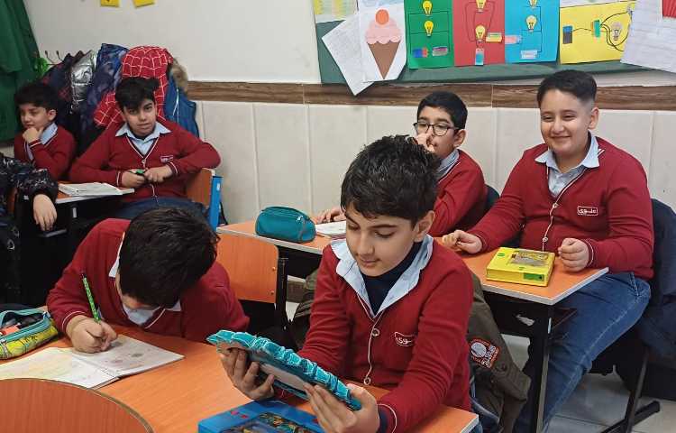 هدیه درس 11 مومن آینه‌ی مومن است . 2