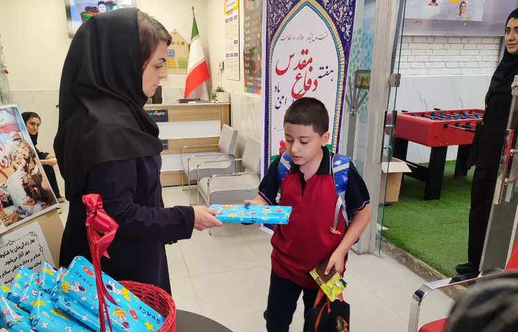 هدیه مدیریت مدرسه بمناسبت شروع سال تحصیلی جدید 3