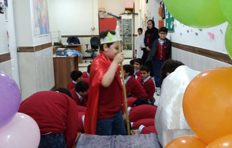 هدیه‌های آسمانی -مبحث: نمایش در کاخ نمرود 2