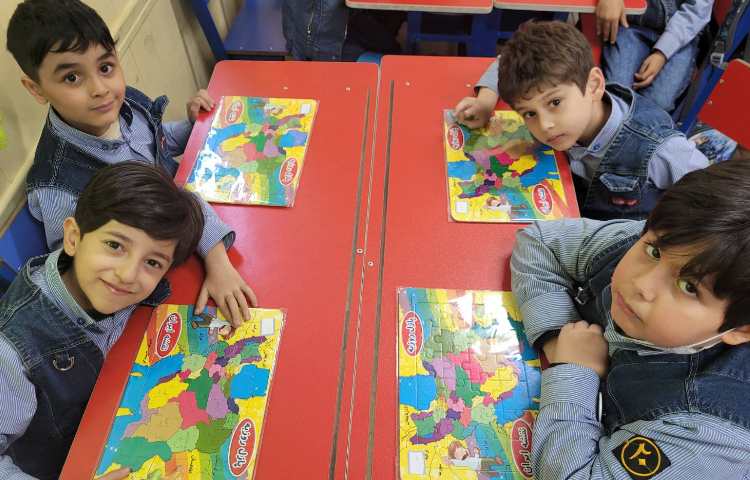 هدیه ی نشانه ی "ای" پازل نقشه ی ایران 1