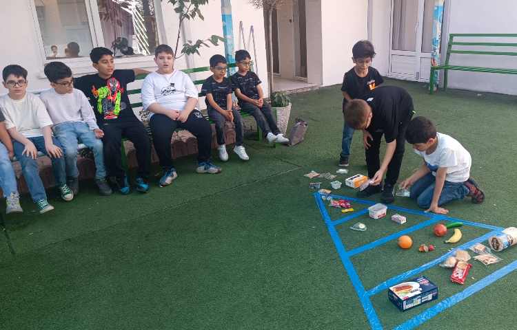 هرم مواد غذایی