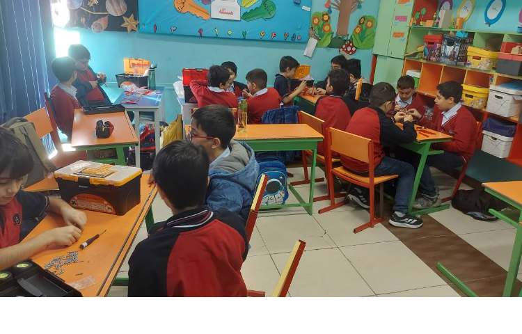 هفته سوم آبان خانم لطفی