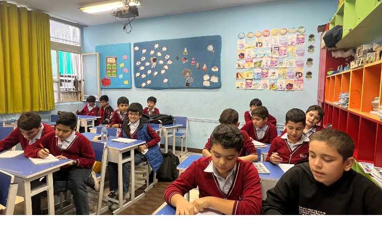 هفته سوم آذر خانم نامی