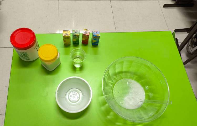 هفته علوم -اجرای آزمایش ساخت توپ شیطونک زنگ علوم 1