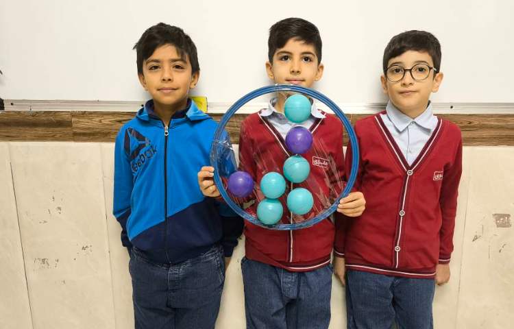 هفته علوم -اجرای آزمایش ساخت توپ شیطونک زنگ علوم 10