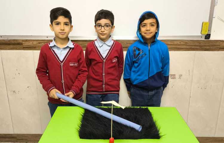 هفته علوم - اجرای آزمایش ساخت فرار شگفت انگیز زنگ علوم 10