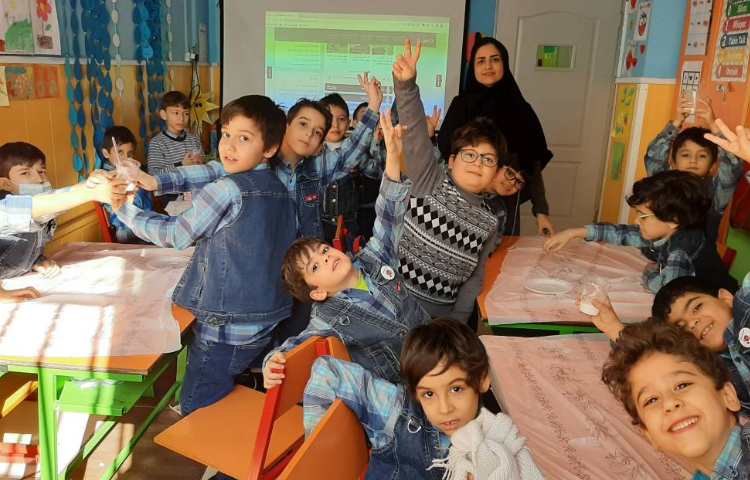 :هفته علوم، برف مصنوعی، کلاس توت فرنگی