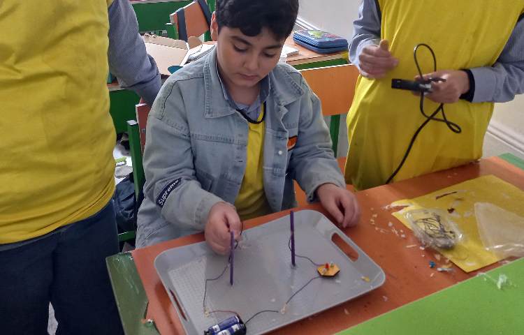 هفته علوم- ساخت اعصاب سنج 5