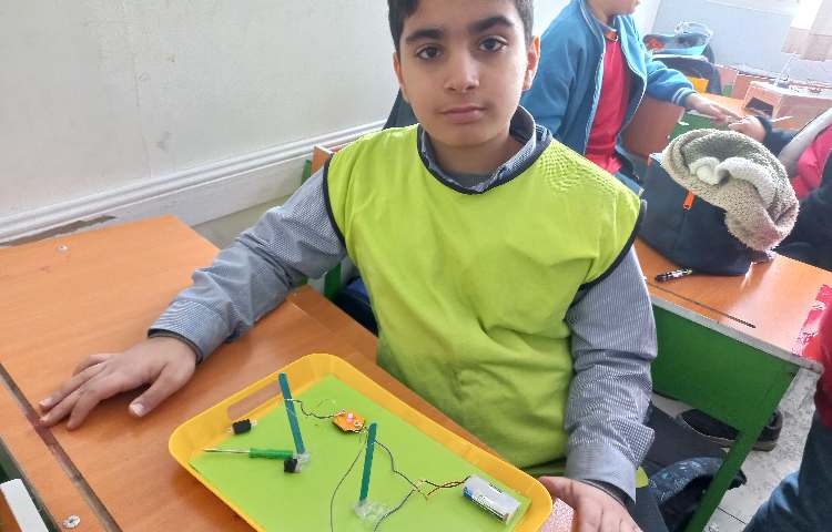 هفته علوم- ساخت اعصاب سنج