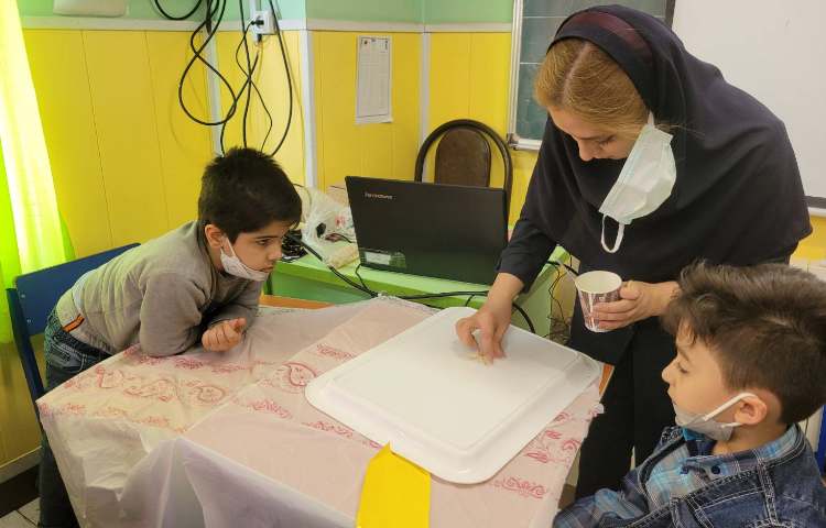 :هفته علوم، عکس های منتخب پژوهش های"برف مصنوعی، شعبده ی آب، بازی رنگ ها" 1