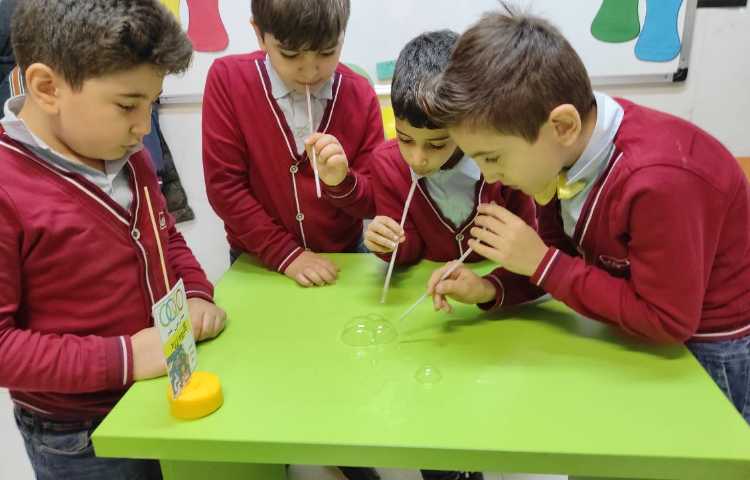 هفته ملی علوم حباب بازی 3