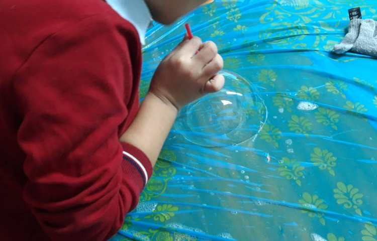 هفته ملی علوم حباب بازی 7