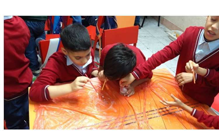 هفته ملی علوم حباب بازی 8