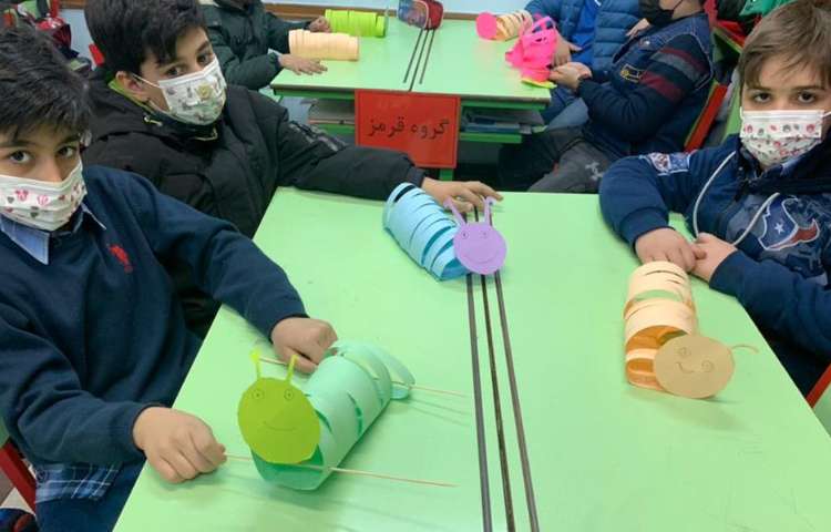 هفته ملی علوم دانش آموزان سوم دبستان علوی 1