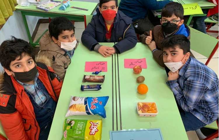 هفته ملی علوم دانش آموزان سوم دبستان علوی 12