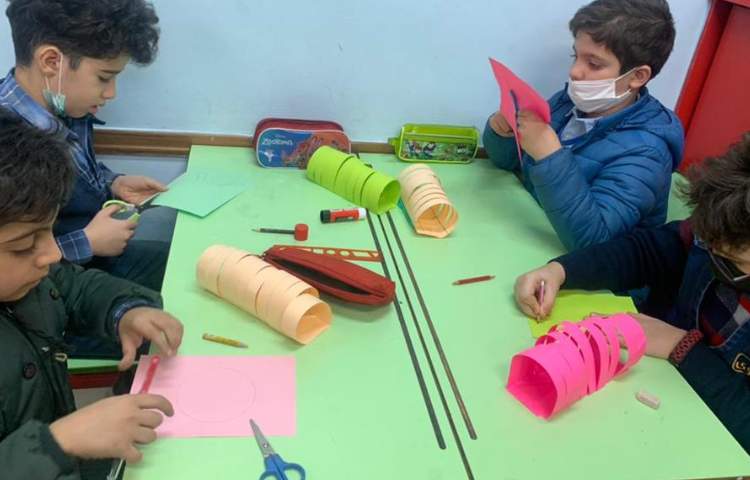 هفته ملی علوم دانش آموزان سوم دبستان علوی 3