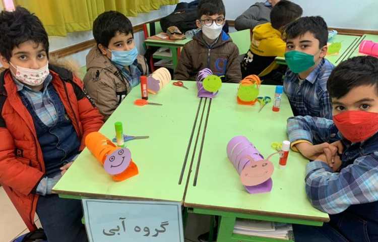 هفته ملی علوم دانش آموزان سوم دبستان 10