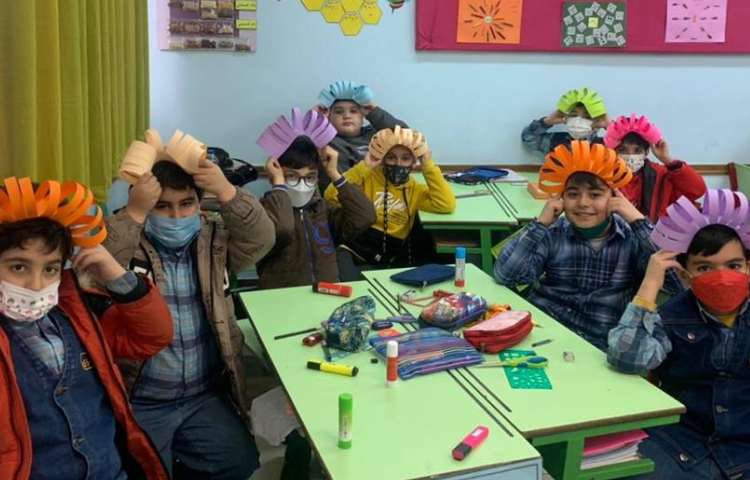 هفته ملی علوم دانش آموزان سوم دبستان