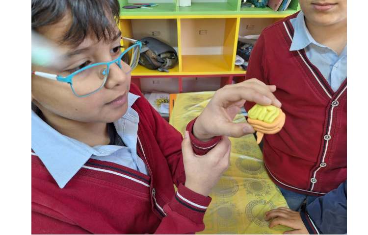 هفته ملی علوم فرمانده بدن