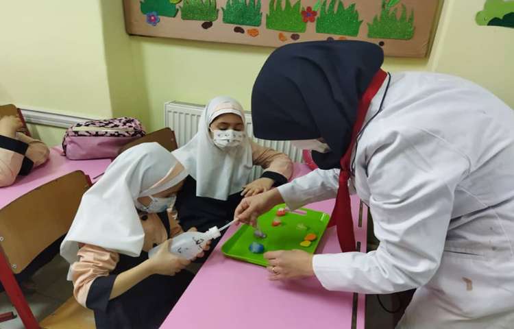 هفته ی علوم( بازی با یخ )