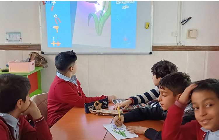 هفته ی علوم - ساخت مدار نواری 12