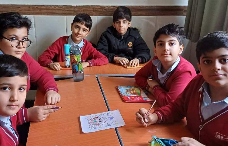 هفته ی علوم - ساخت مدار نواری 5