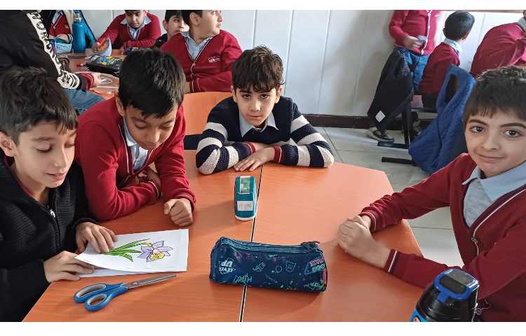 هفته ی علوم - ساخت مدار نواری 8