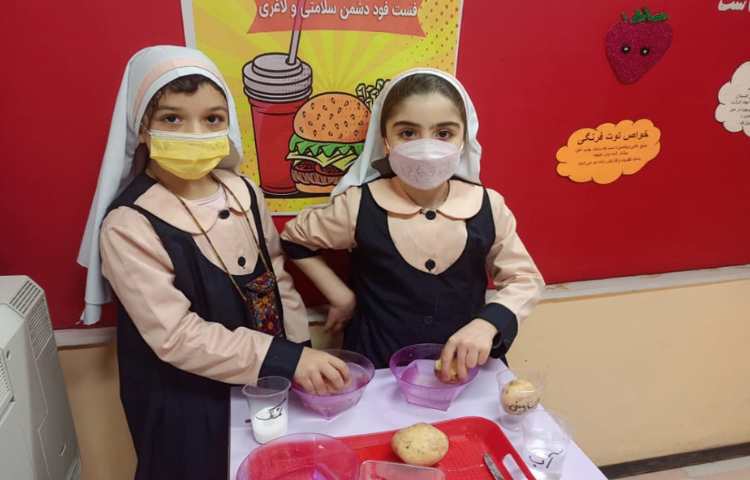 هفته ی علوم" سیب زمینی چروکیده" 6