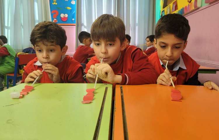 هفته ی علوم پروژه گوی جادویی و قدرت نامرئی