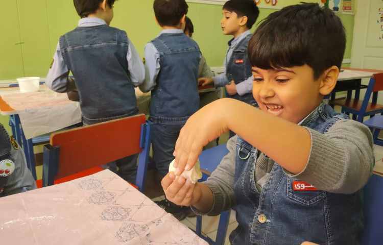 هفته ی علوم پروژه ی خمیر حادویی 2