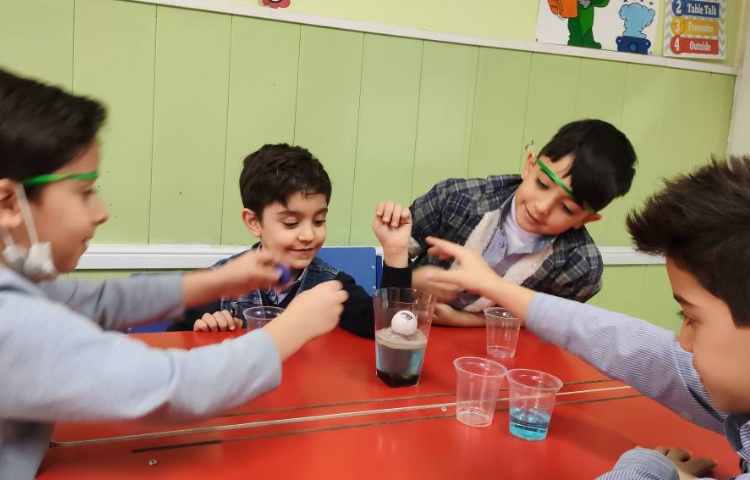 هفته ی علوم پروژه ی ستون مایعات 1