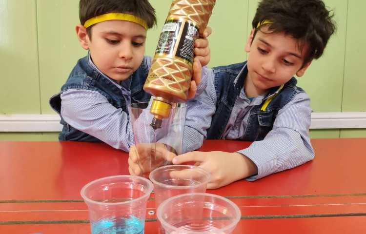 هفته ی علوم پروژه ی ستون مایعات 3