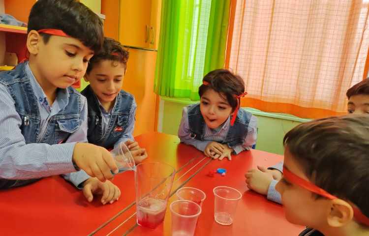 هفته ی علوم پروژه ی ستون مایعات 4