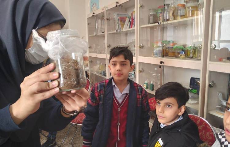 هفته ی ملی علوم - اردوی بازدید از پژوهشکده‌ی دکتر آشتیانی 1