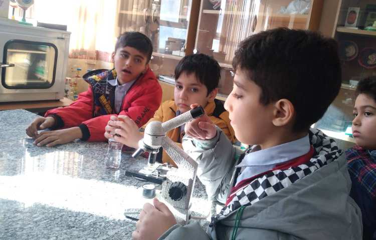 هفته ی ملی علوم - اردوی بازدید از پژوهشکده‌ی دکتر آشتیانی 2