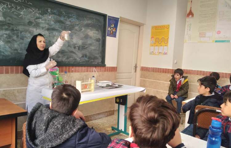 هفته ی ملی علوم - اردوی بازدید از پژوهشکده‌ی دکتر آشتیانی 4