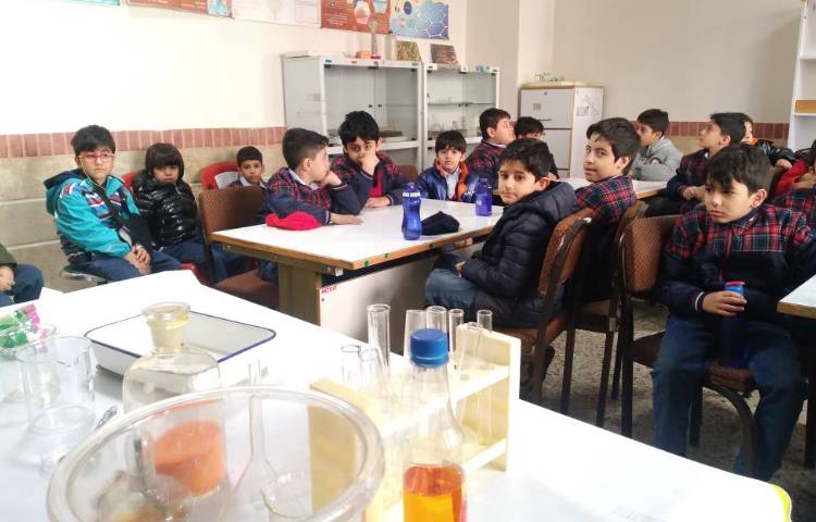 هفته ی ملی علوم - اردوی بازدید از پژوهشکده‌ی دکتر آشتیانی 6