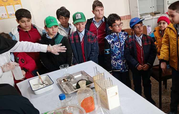 هفته ی ملی علوم - بازدید از پژوهشکده دکتر آشتیانی 1