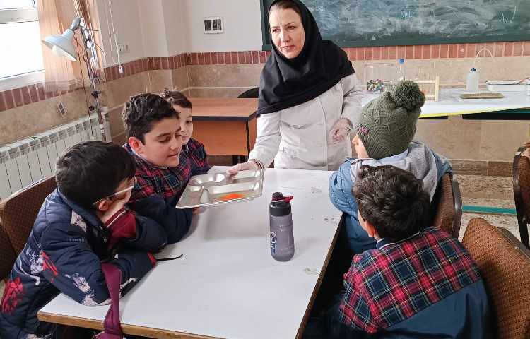 هفته ی ملی علوم - بازدید از پژوهشکده دکتر آشتیانی 2